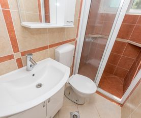 Bathroom of apartment for rent Utjeha Montenegro